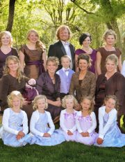 Judge Strikes Part of Utah’s Polygamy Ban