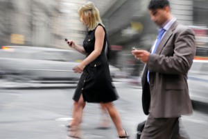 walking texting danger