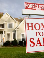 How Banks Foreclose On a Home
